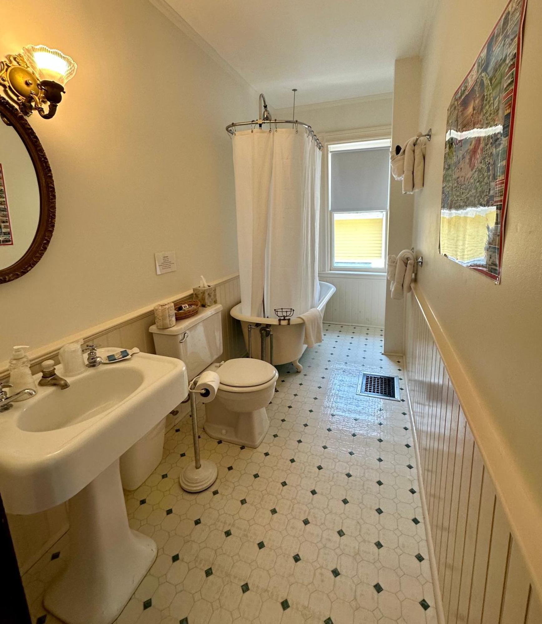 Deluxe Suite,1773734522:JPEG